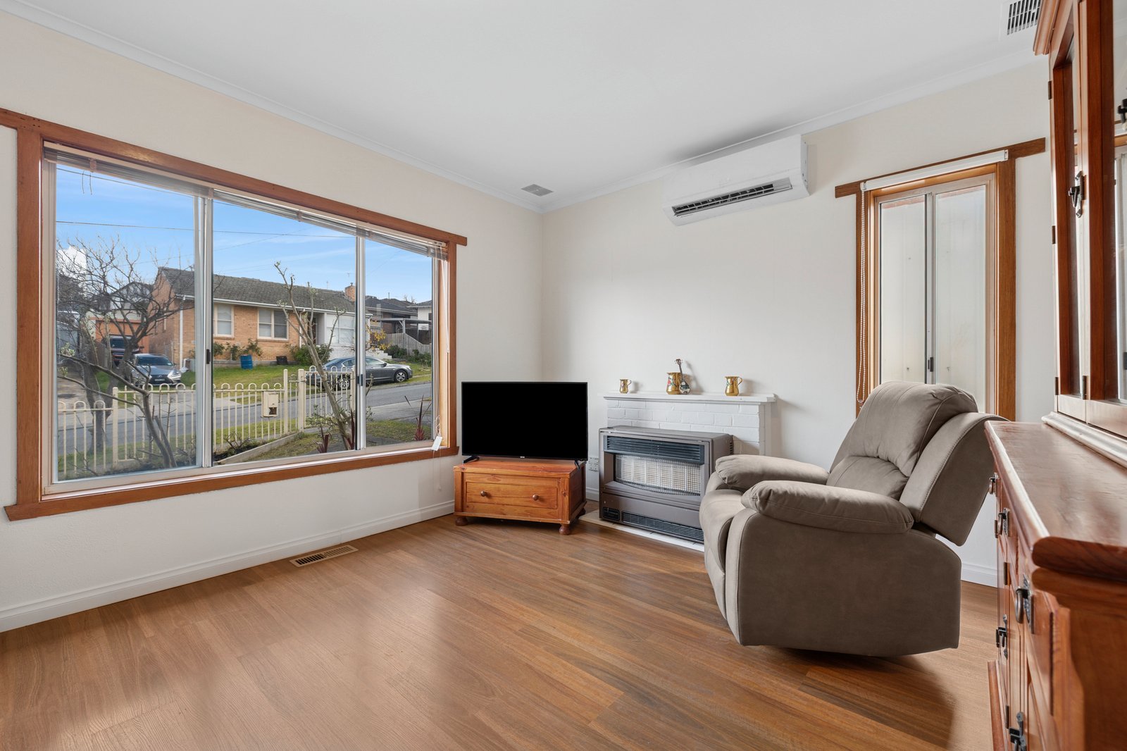 Gallery: 1/2 Almond Drive