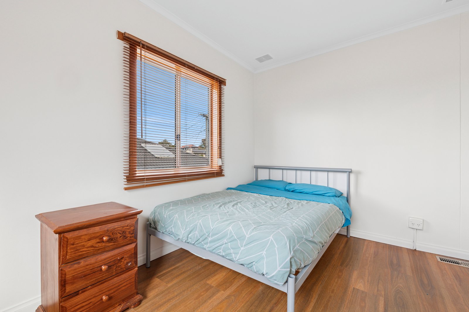 Gallery: 1/2 Almond Drive