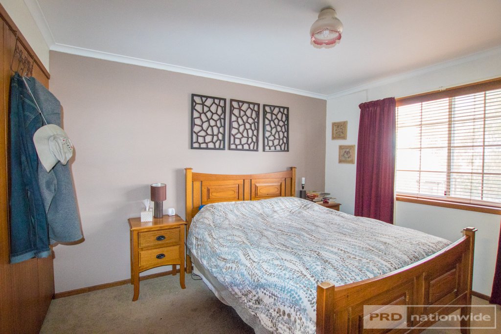 12 Anderson Place TUMUT 8