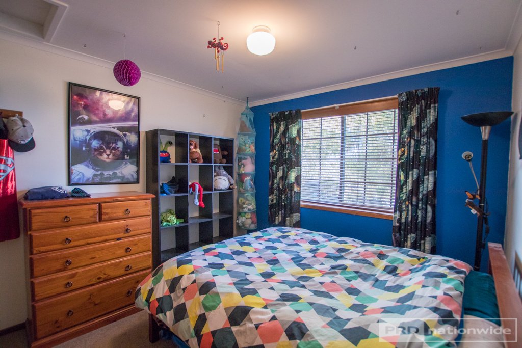 12 Anderson Place TUMUT 9