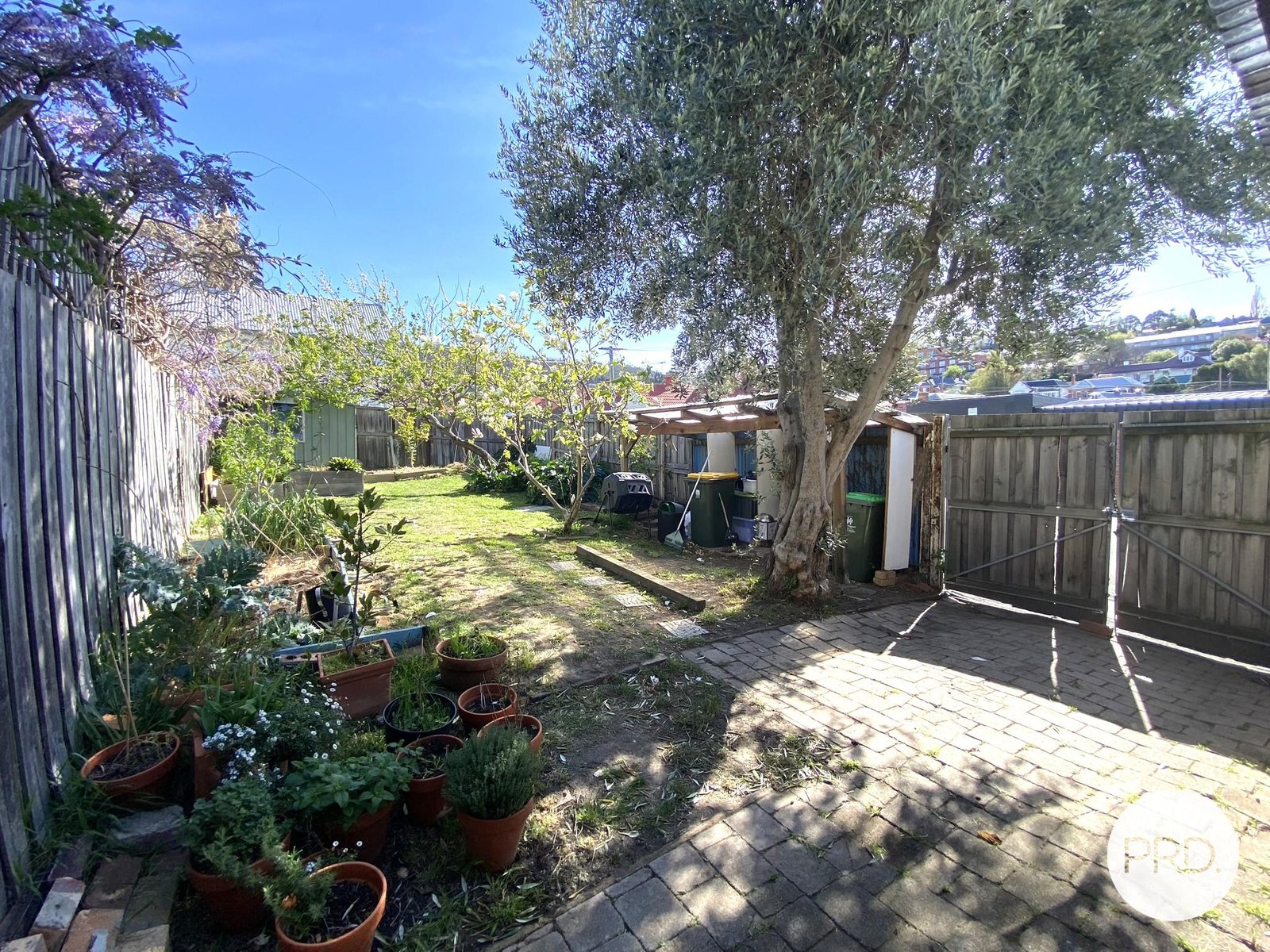 12 Andrew Street NORTH HOBART 11