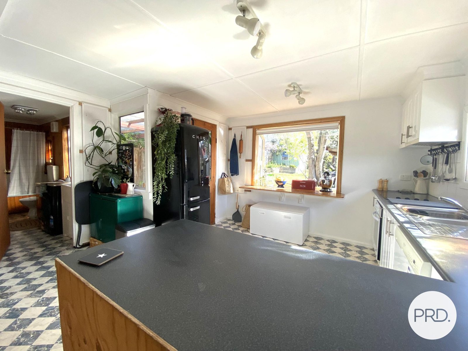 12 Andrew Street NORTH HOBART 3