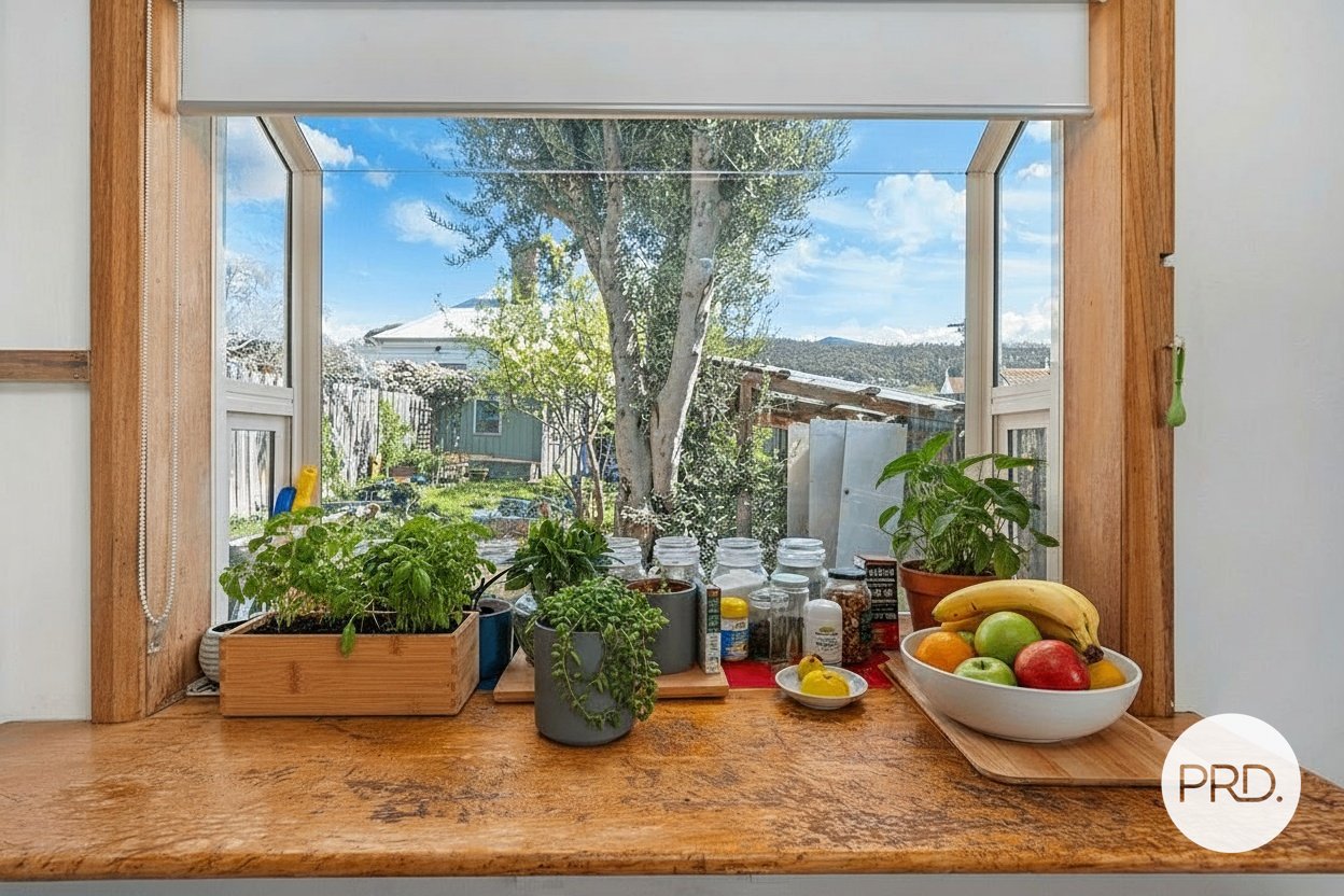 12 Andrew Street NORTH HOBART 5