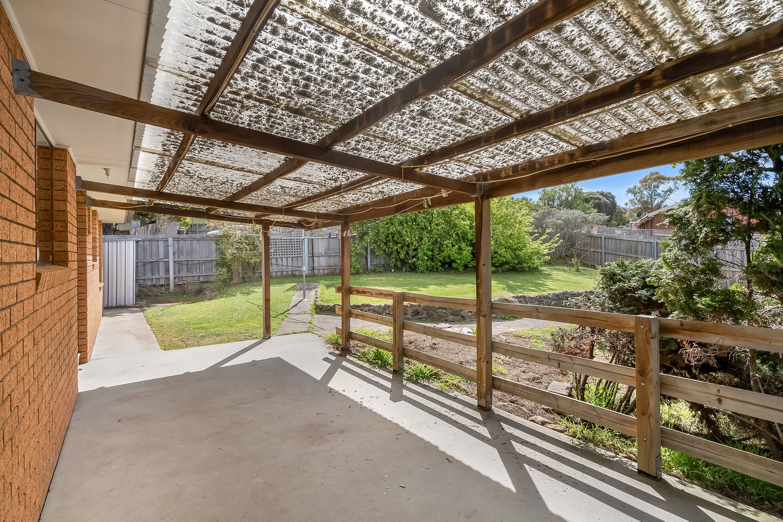 12 Anear Court LUTANA 5