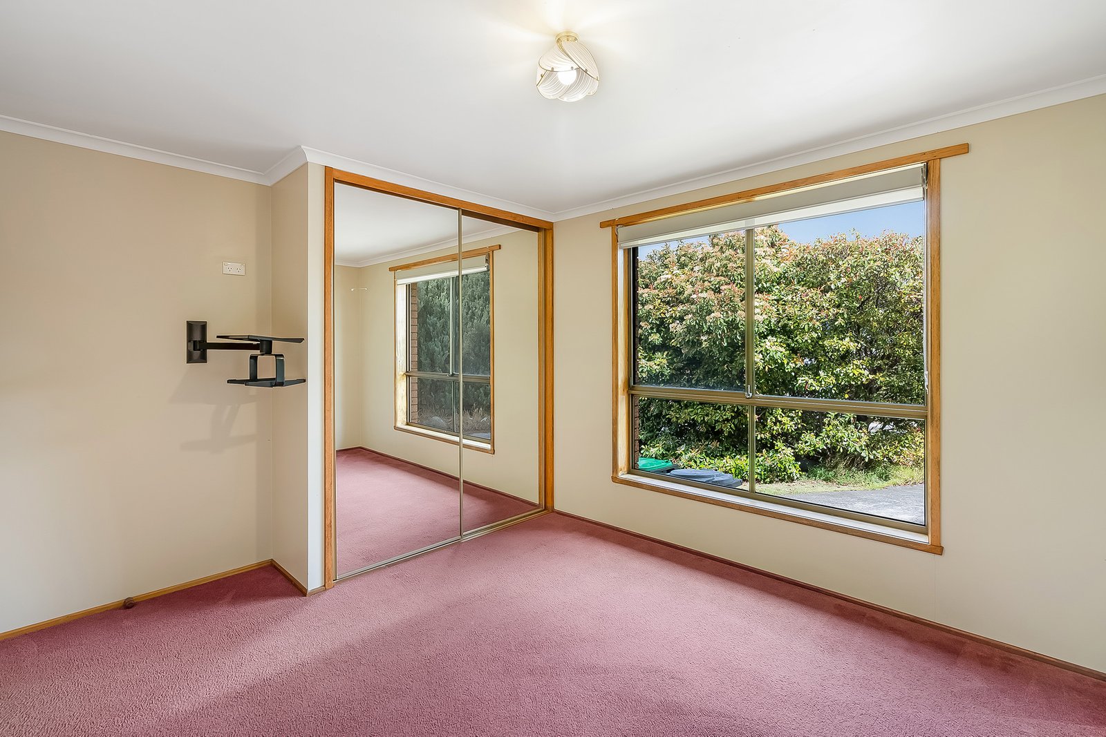 12 Anear Court LUTANA 6