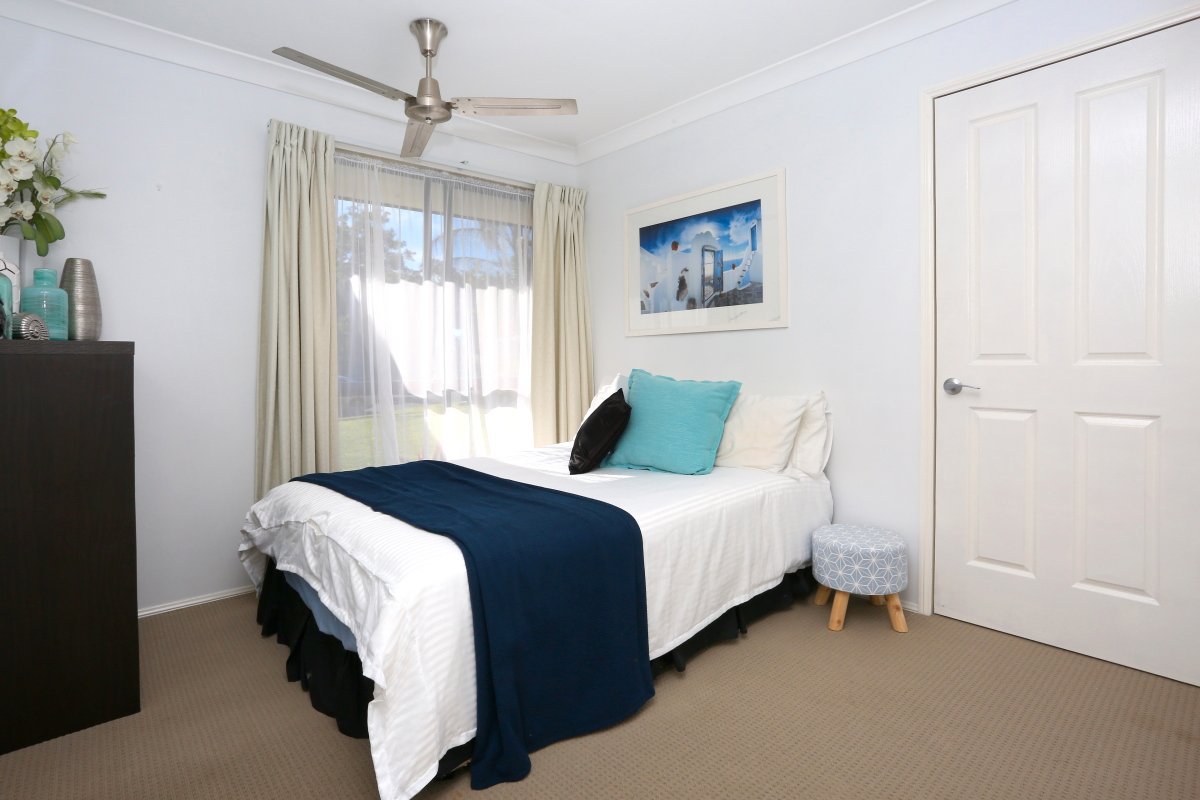12 Angaston Avenue CARRARA 6