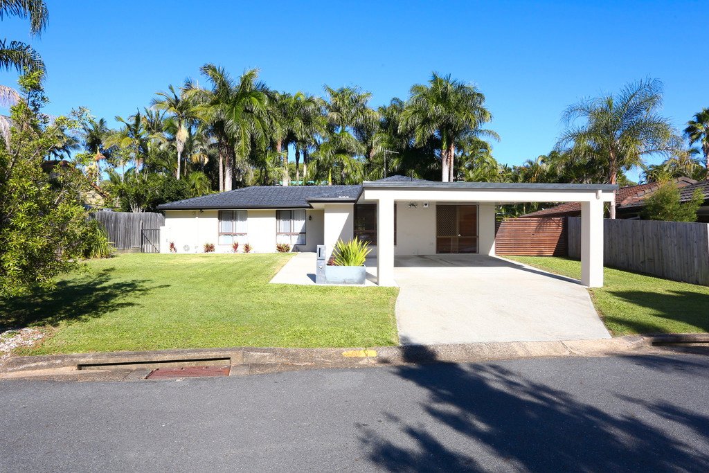 12 Angaston Avenue CARRARA 13