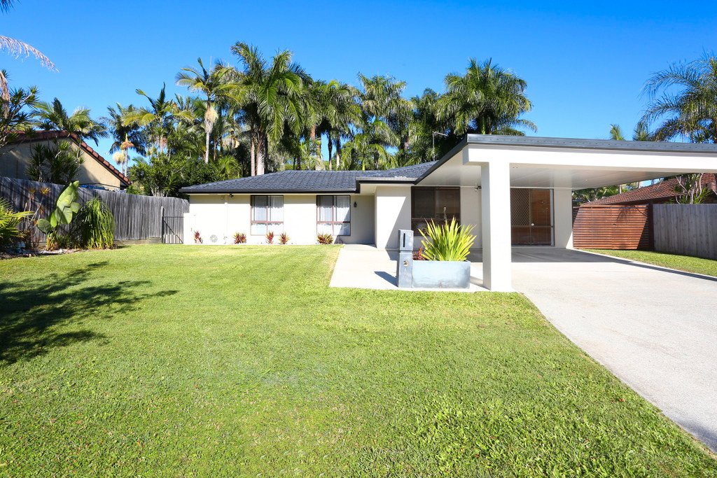 12 Angaston Avenue CARRARA 14
