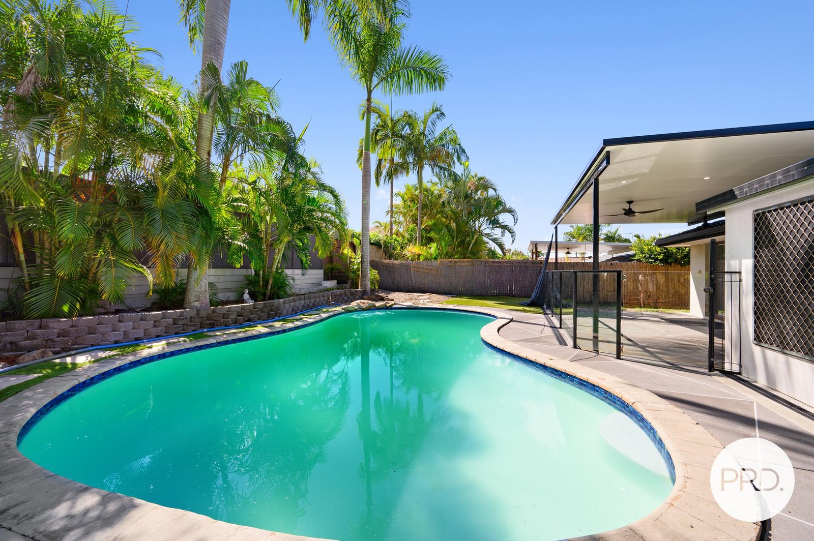 12 Angaston Avenue CARRARA 1