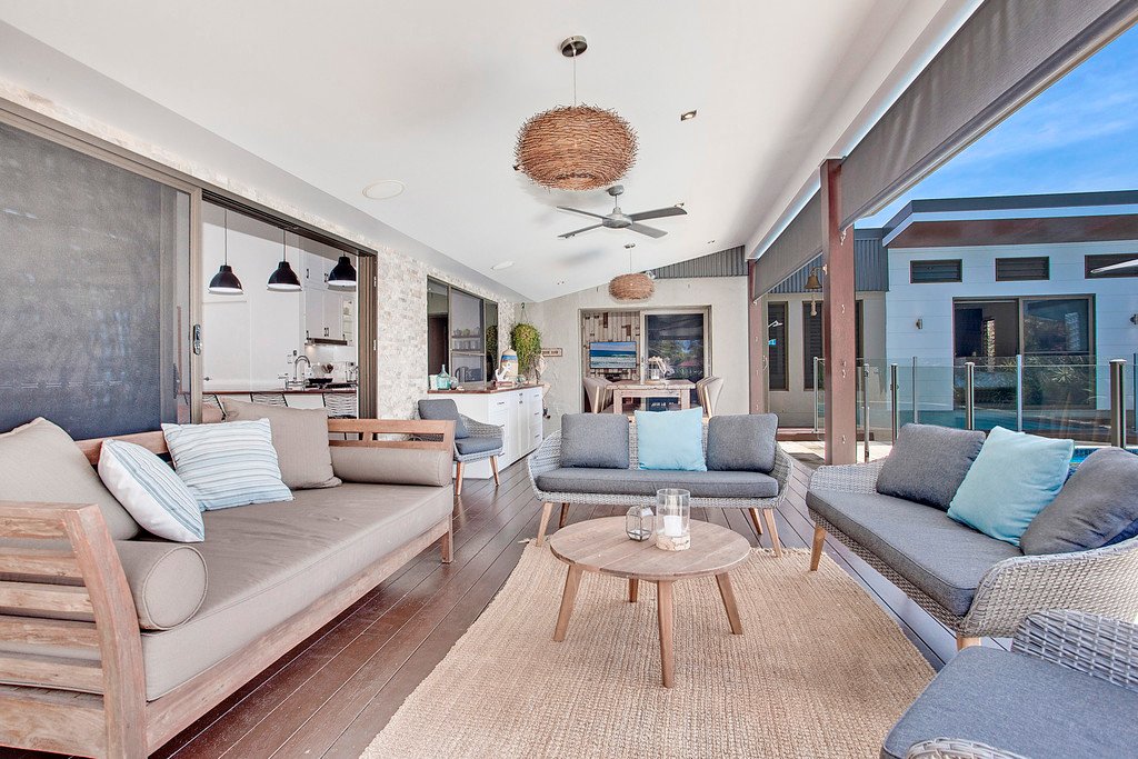 12 Anthony Drive BURLEIGH WATERS 2