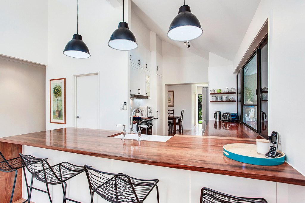 12 Anthony Drive BURLEIGH WATERS 4