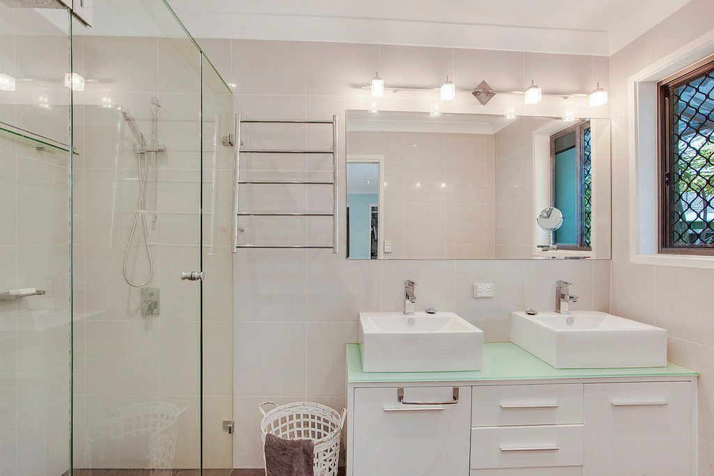 12 Anthony Drive BURLEIGH WATERS 15