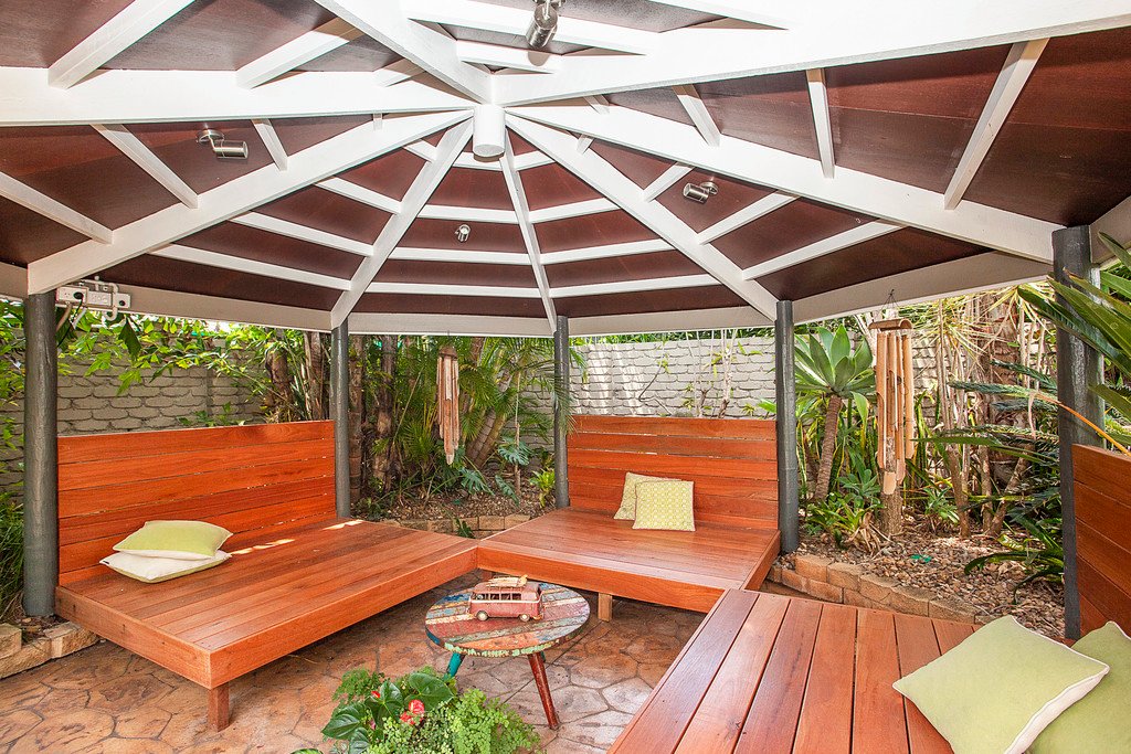 12 Anthony Drive BURLEIGH WATERS 21