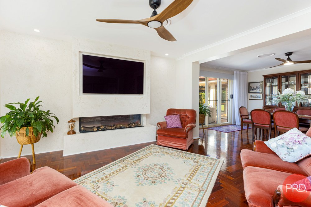 12 Appletree Avenue ABERGLASSLYN 6