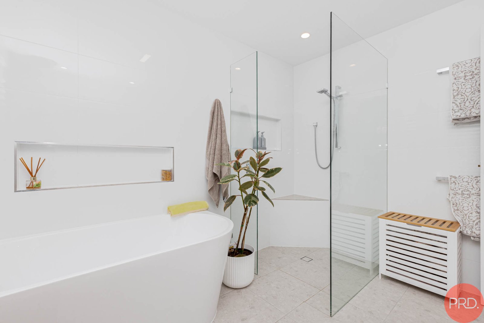 12 Appletree Avenue ABERGLASSLYN 18