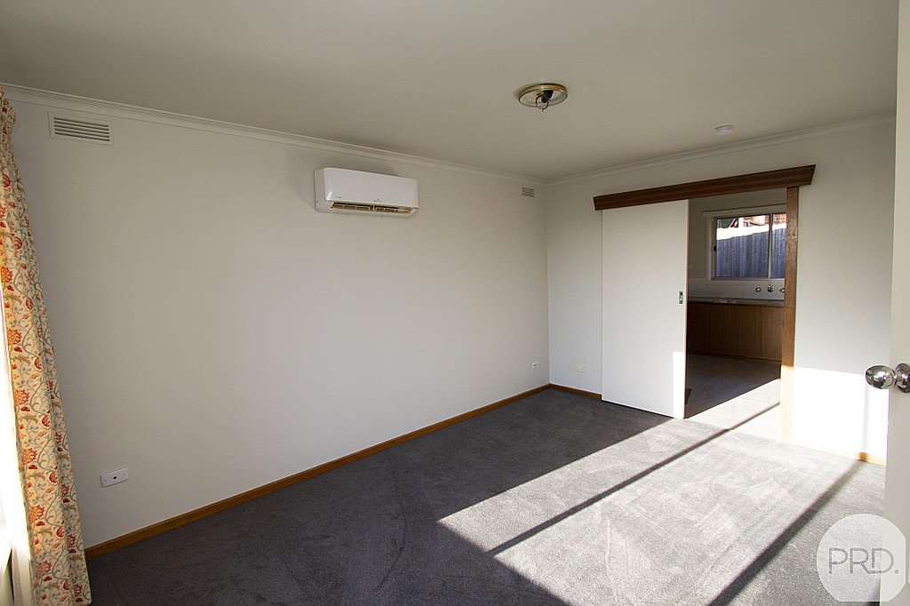 1/2 Aquila Court BALLARAT NORTH 2
