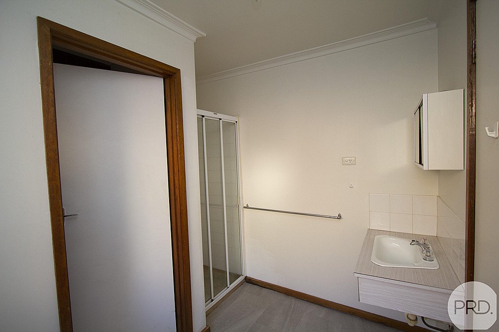 1/2 Aquila Court BALLARAT NORTH 6