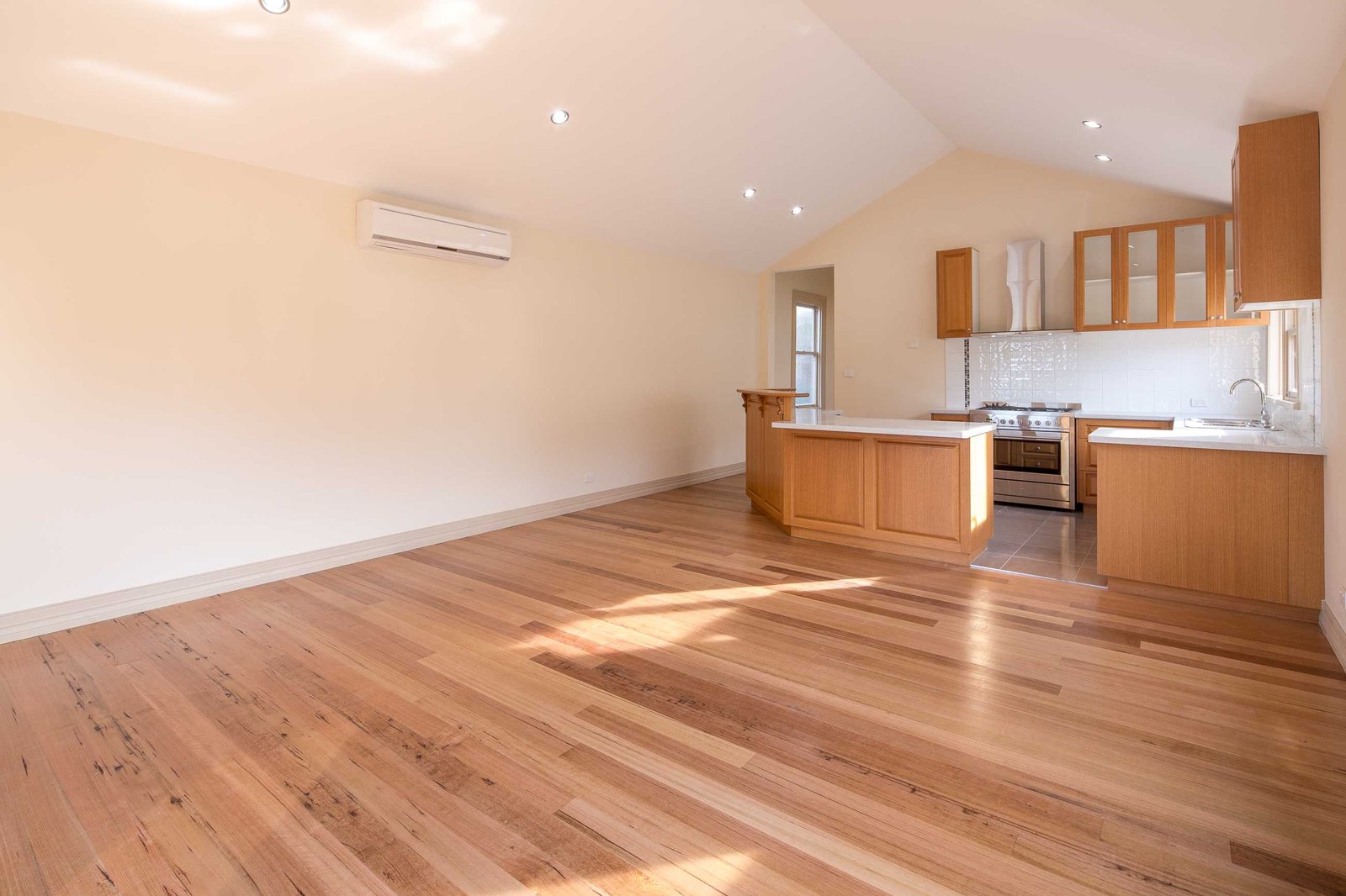 12 Baird Street SOLDIERS HILL 6