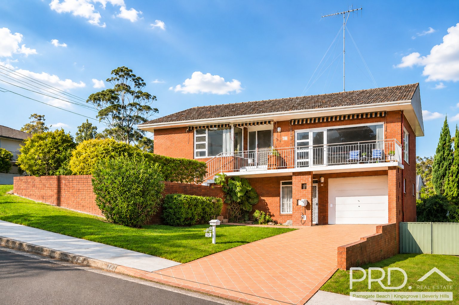 12 Baliga Avenue CARINGBAH SOUTH 1