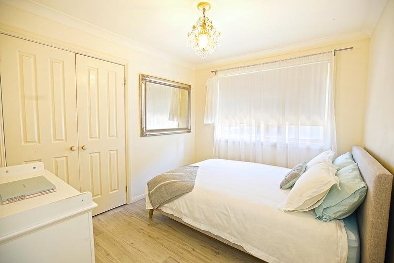 12 Balmoral Drive CAMBRIDGE PARK 7