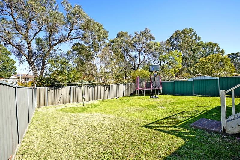 12 Balmoral Drive CAMBRIDGE PARK 8