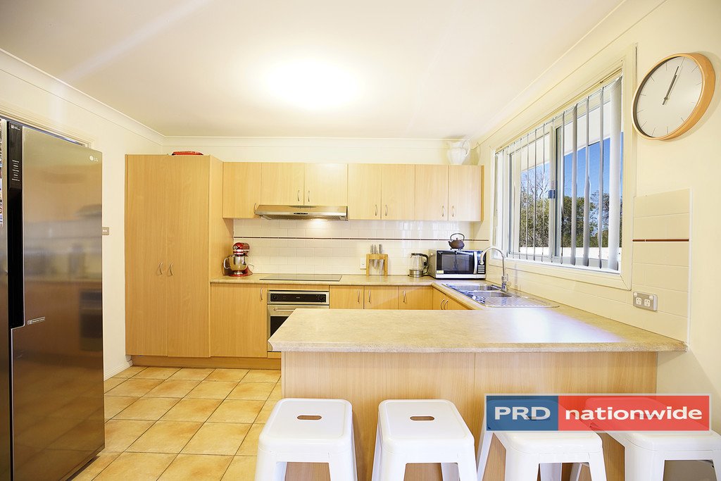 12 Balmoral Drive CAMBRIDGE PARK 6