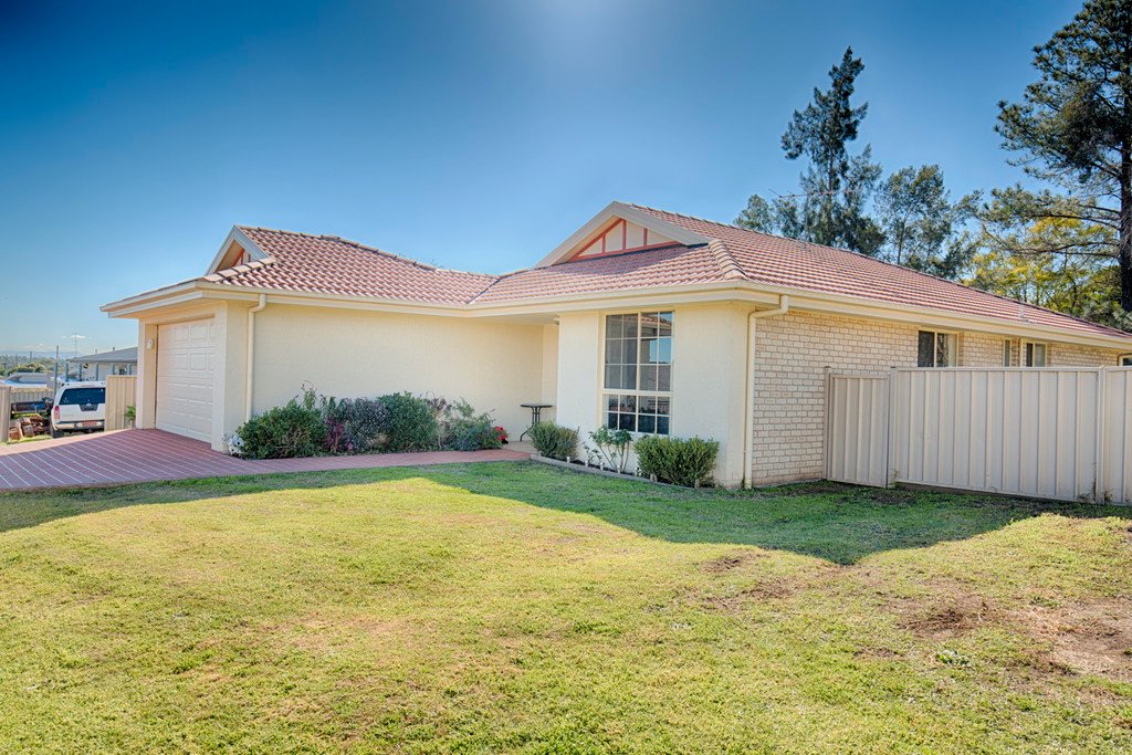 12 Banksia Terrace KURRI KURRI 1