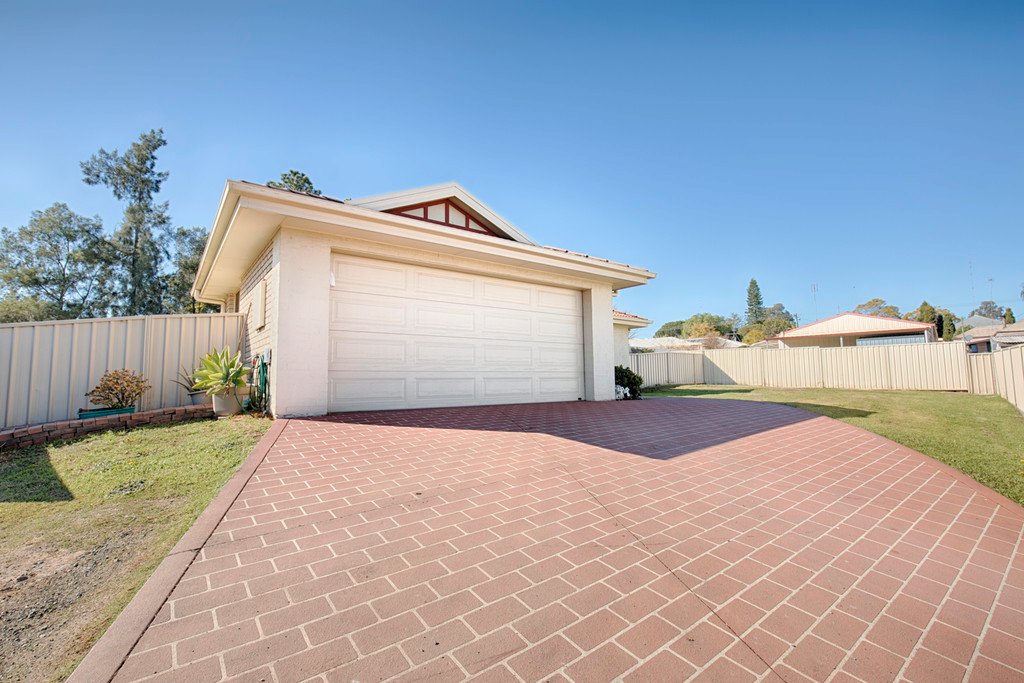 12 Banksia Terrace KURRI KURRI 2