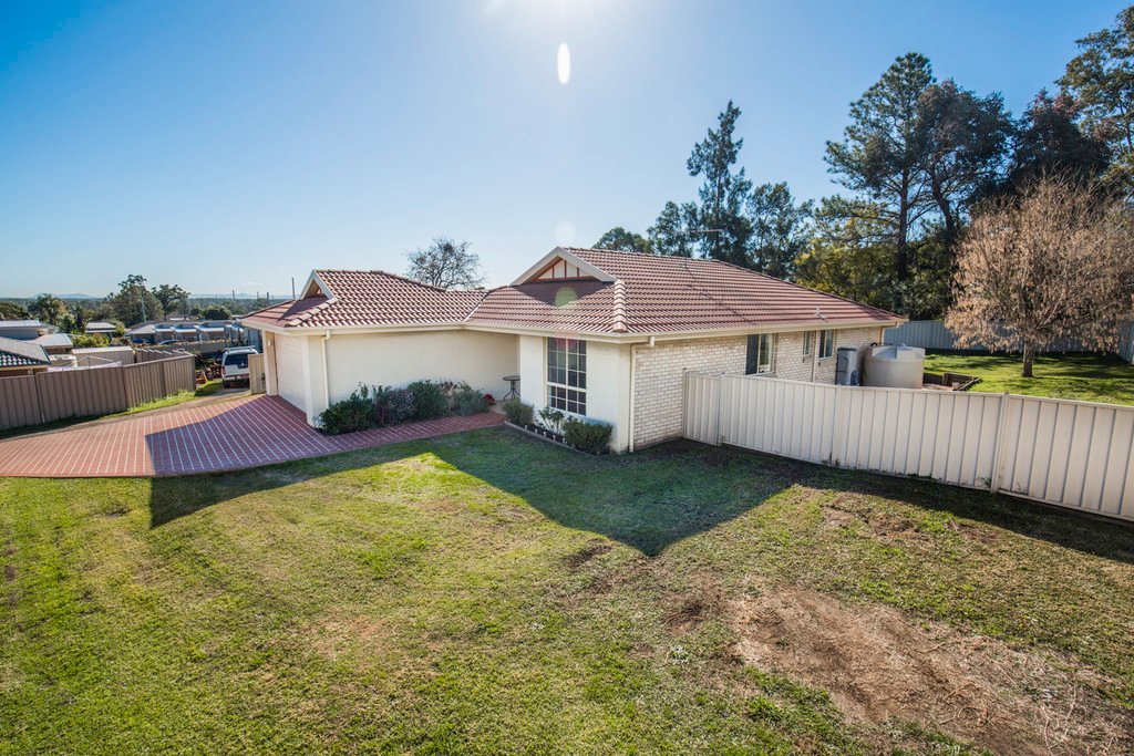 12 Banksia Terrace KURRI KURRI 16