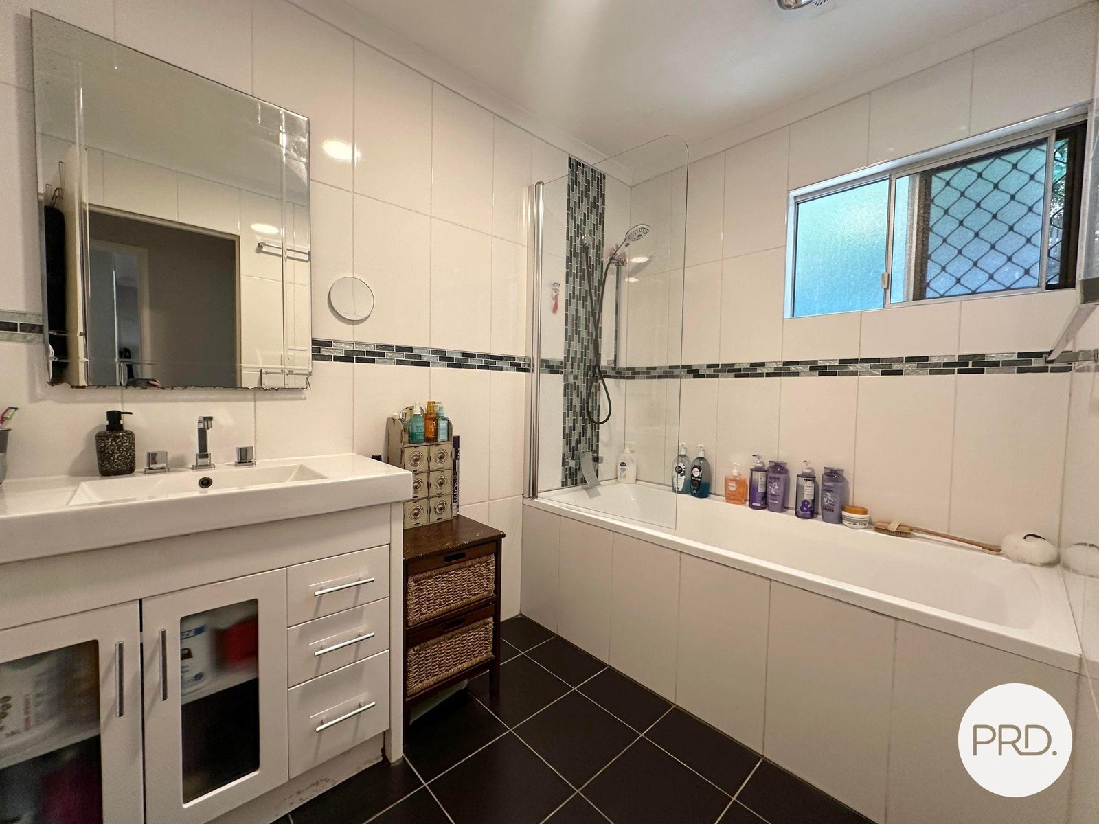 12 Barreenong Street GLEN EDEN 10