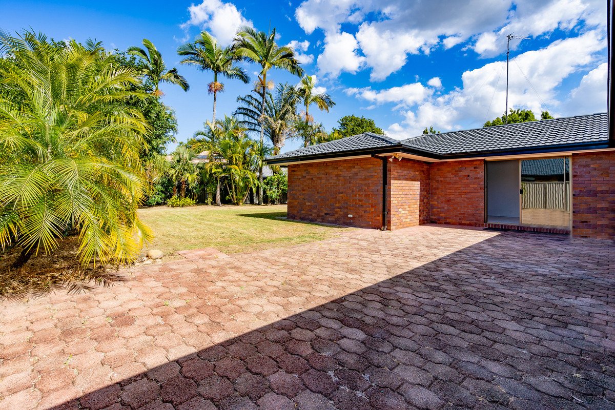 12 Barrier Reef Drive Mermaid Waters 3