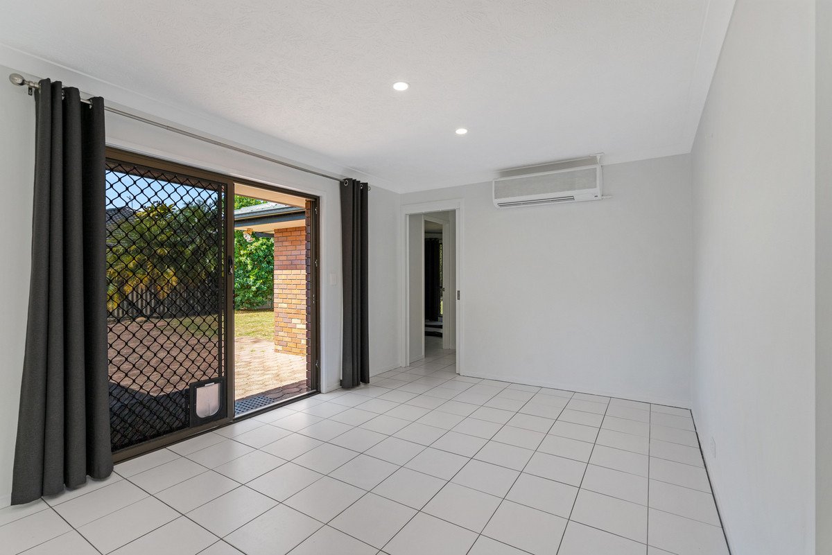 12 Barrier Reef Drive Mermaid Waters 5