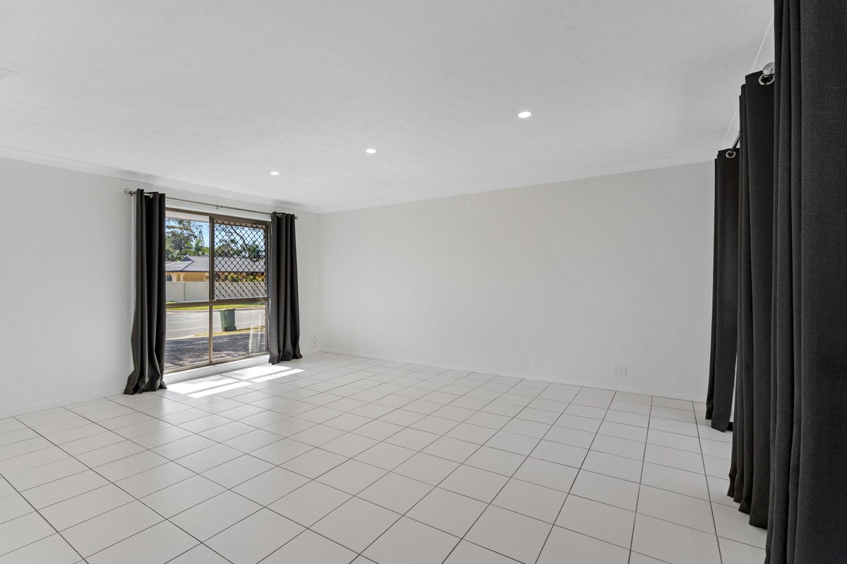 12 Barrier Reef Drive Mermaid Waters 7