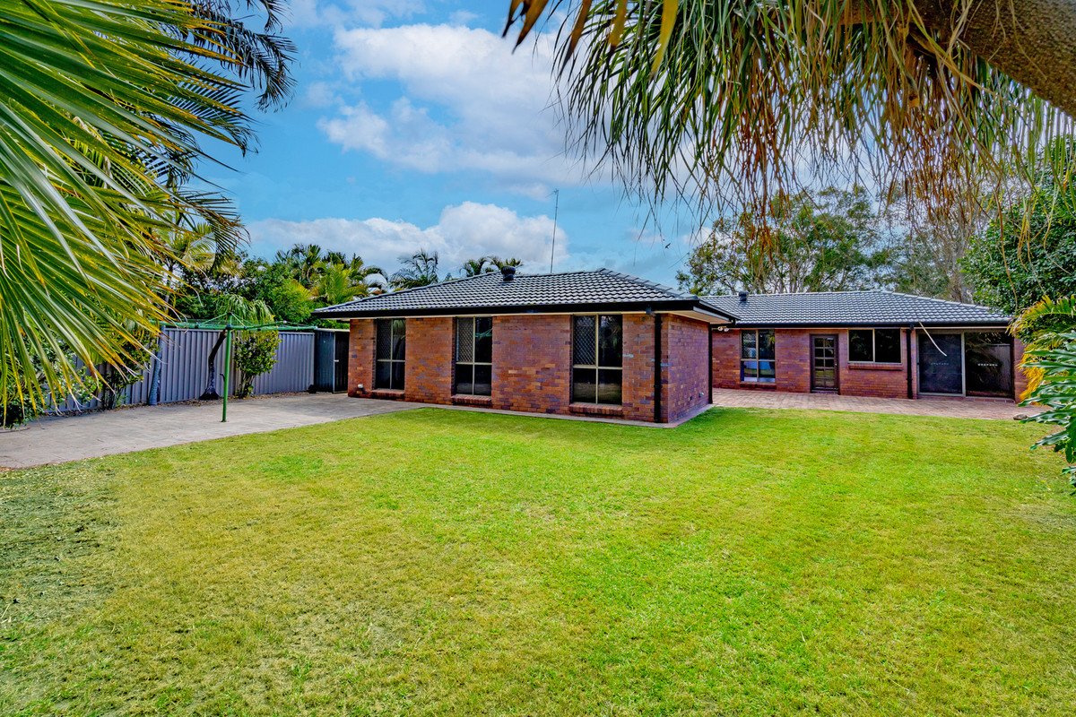 12 Barrier Reef Drive Mermaid Waters 8