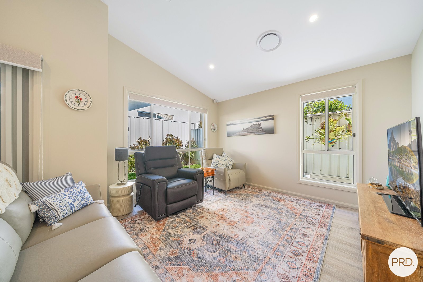 12 Barrington Boulevard KENDALL 5