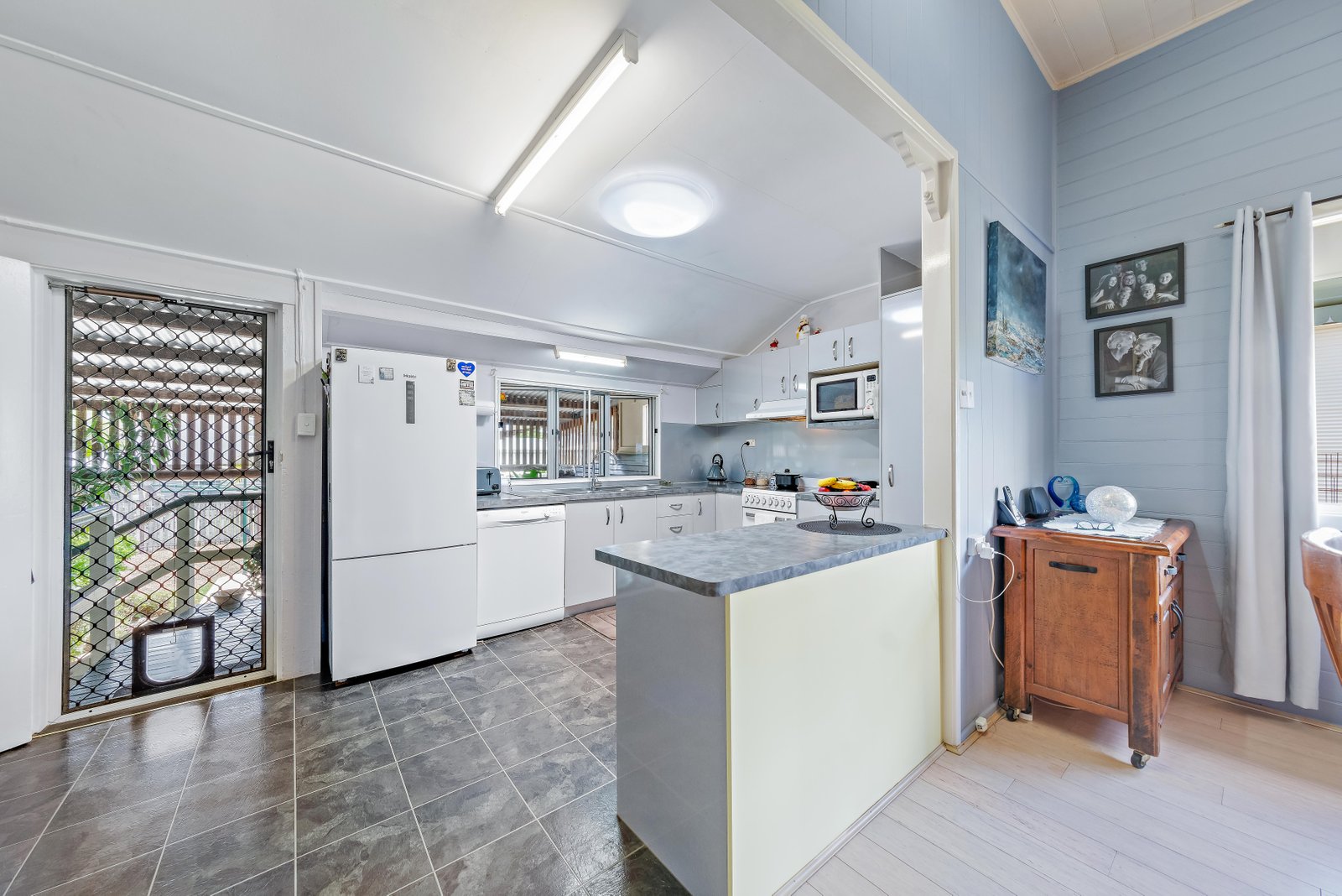 12 Barry Street PROSERPINE 2