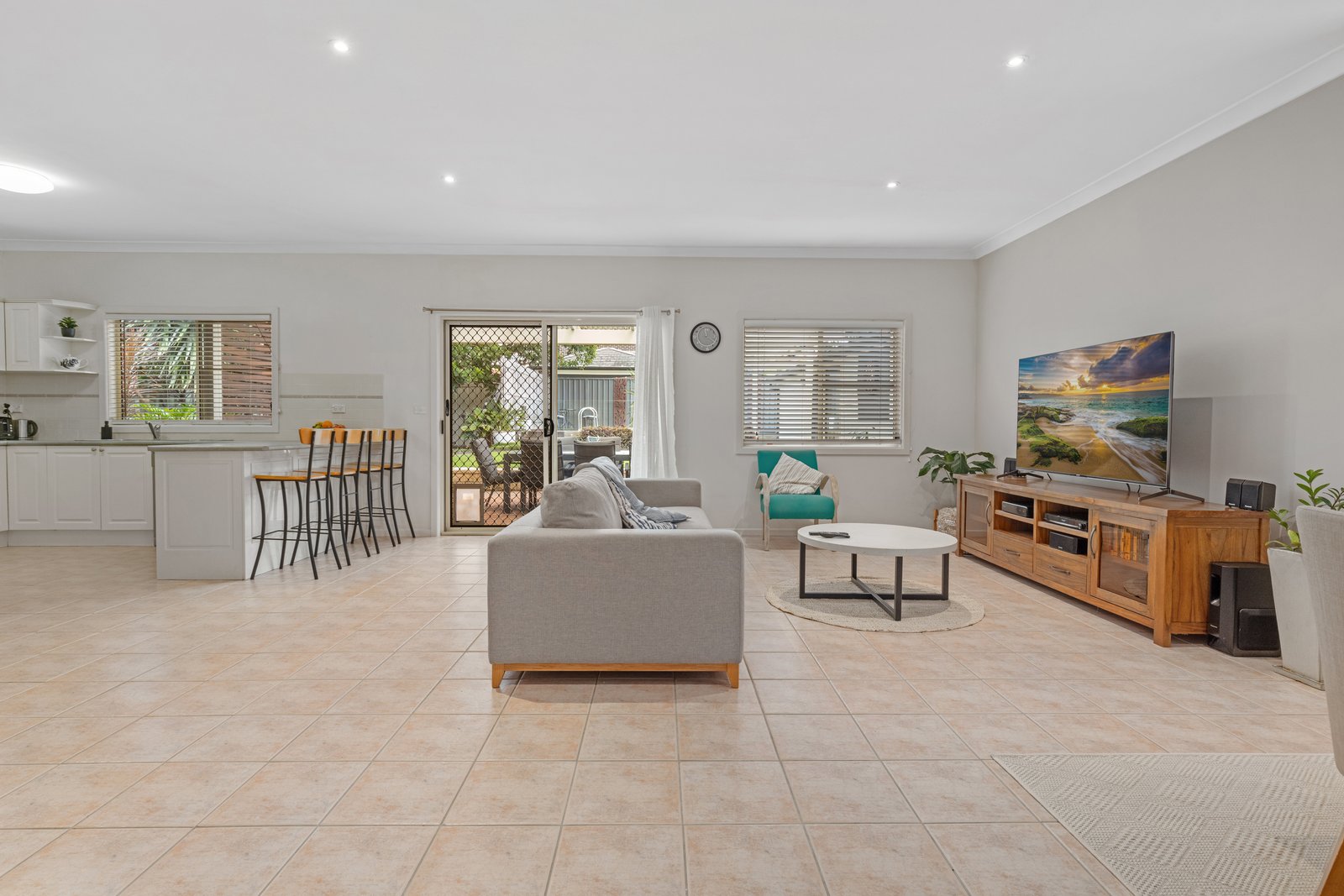 12 Barwon Road MORTDALE 2