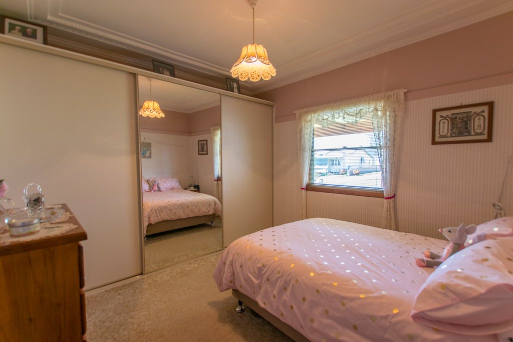 12 Batlow Avenue BATLOW 4