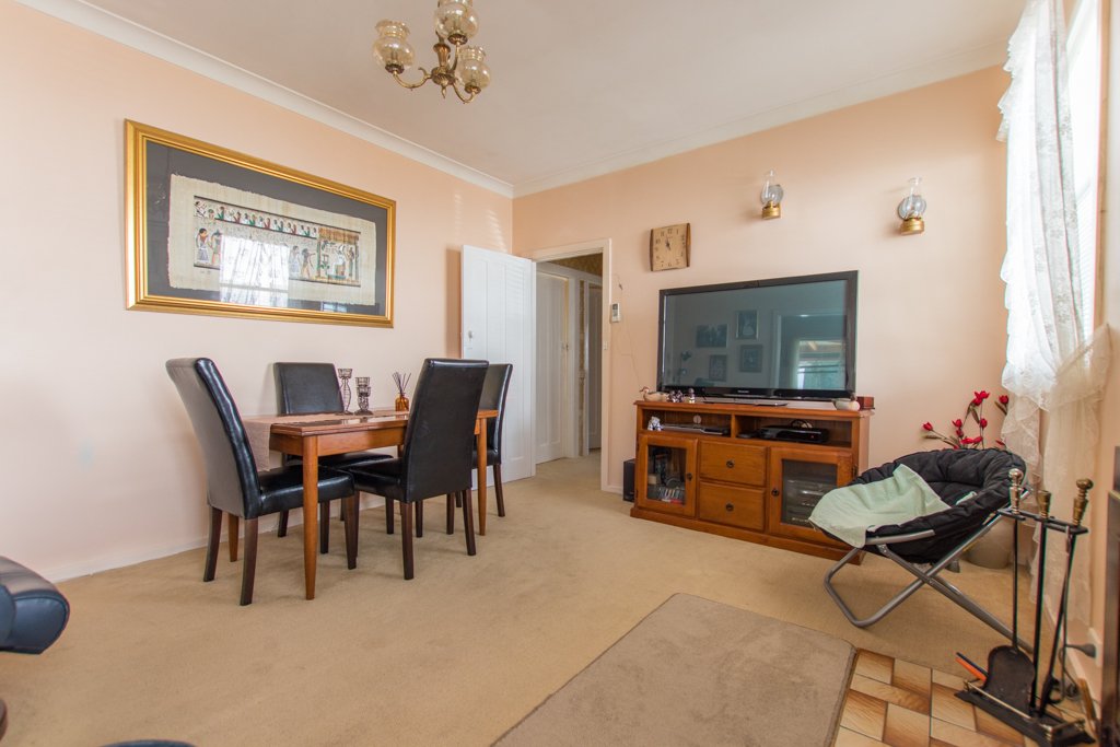 12 Batlow Avenue BATLOW 10