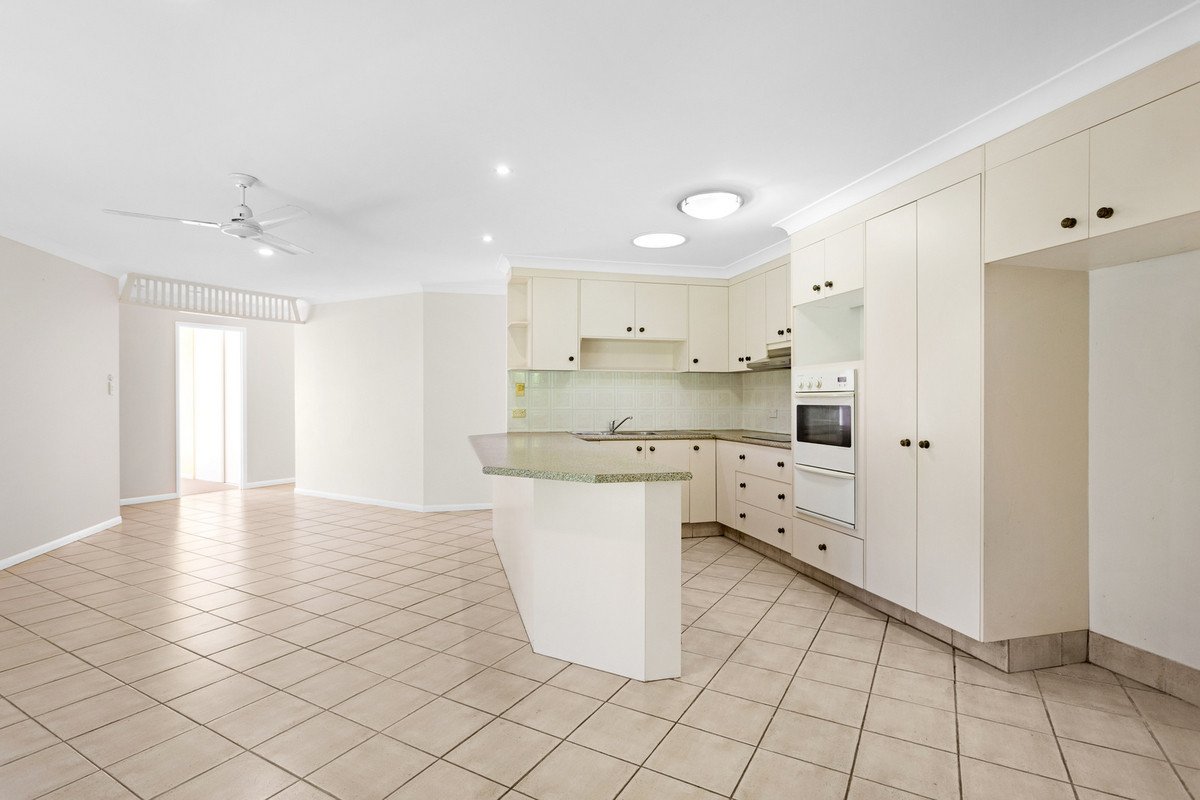 12 Baumea Court Elanora 4