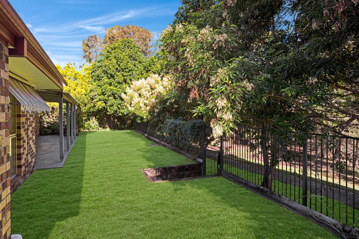 12 Baumea Court Elanora 8