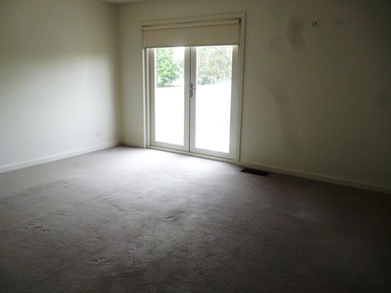 Gallery: 1/2 Bayview Road