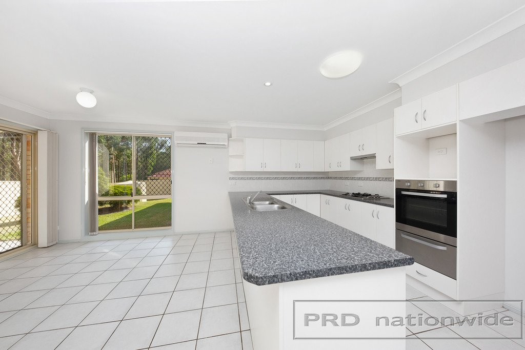 12 Beaufort Circuit EAST MAITLAND 8