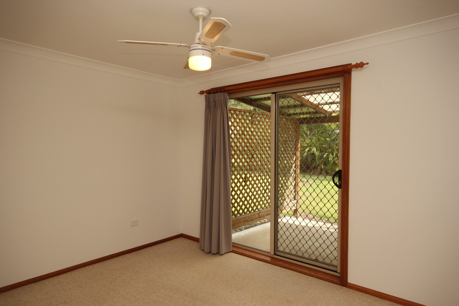 12 Benaroon Drive KENDALL 9