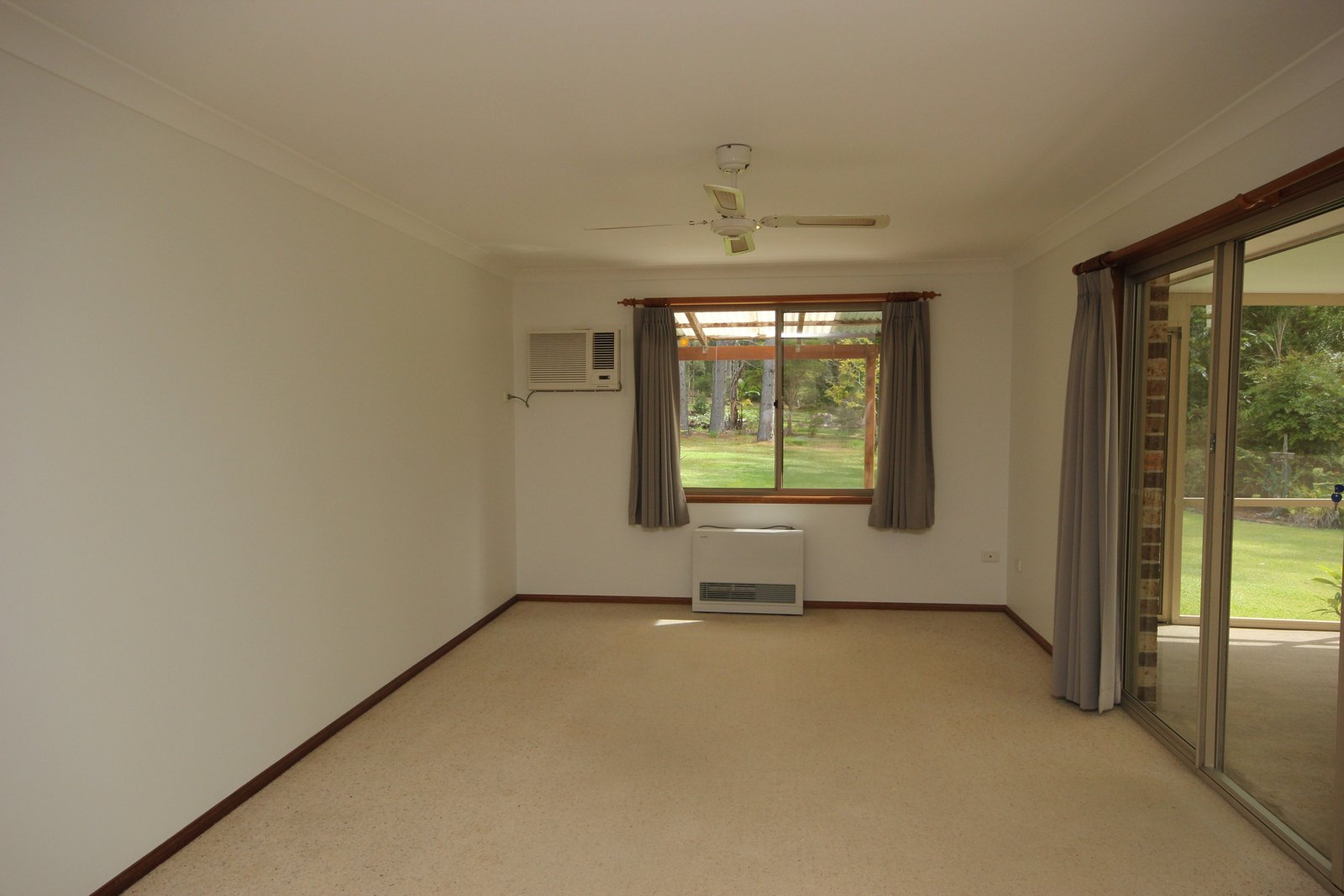 12 Benaroon Drive KENDALL 10