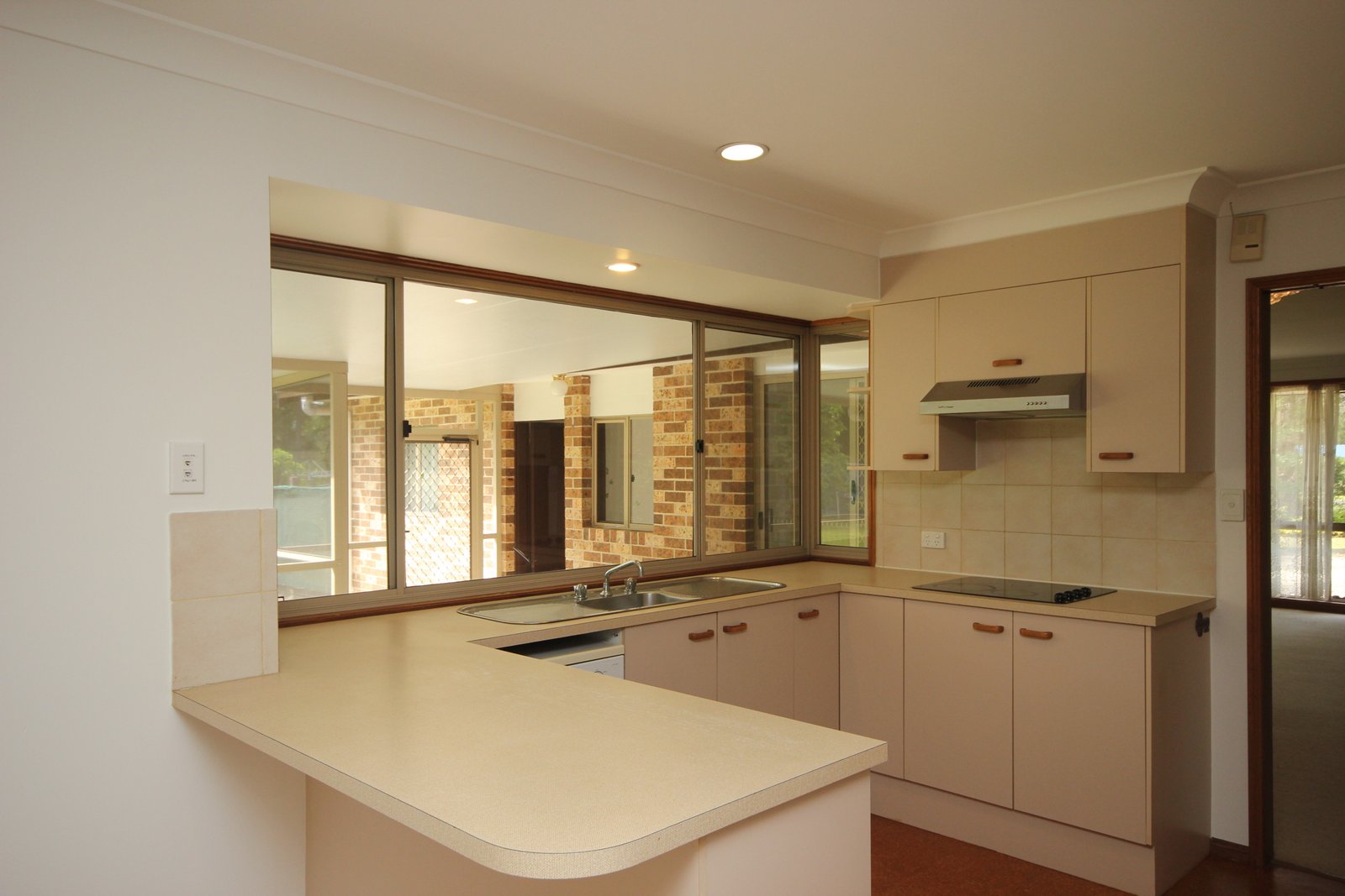 12 Benaroon Drive KENDALL 11