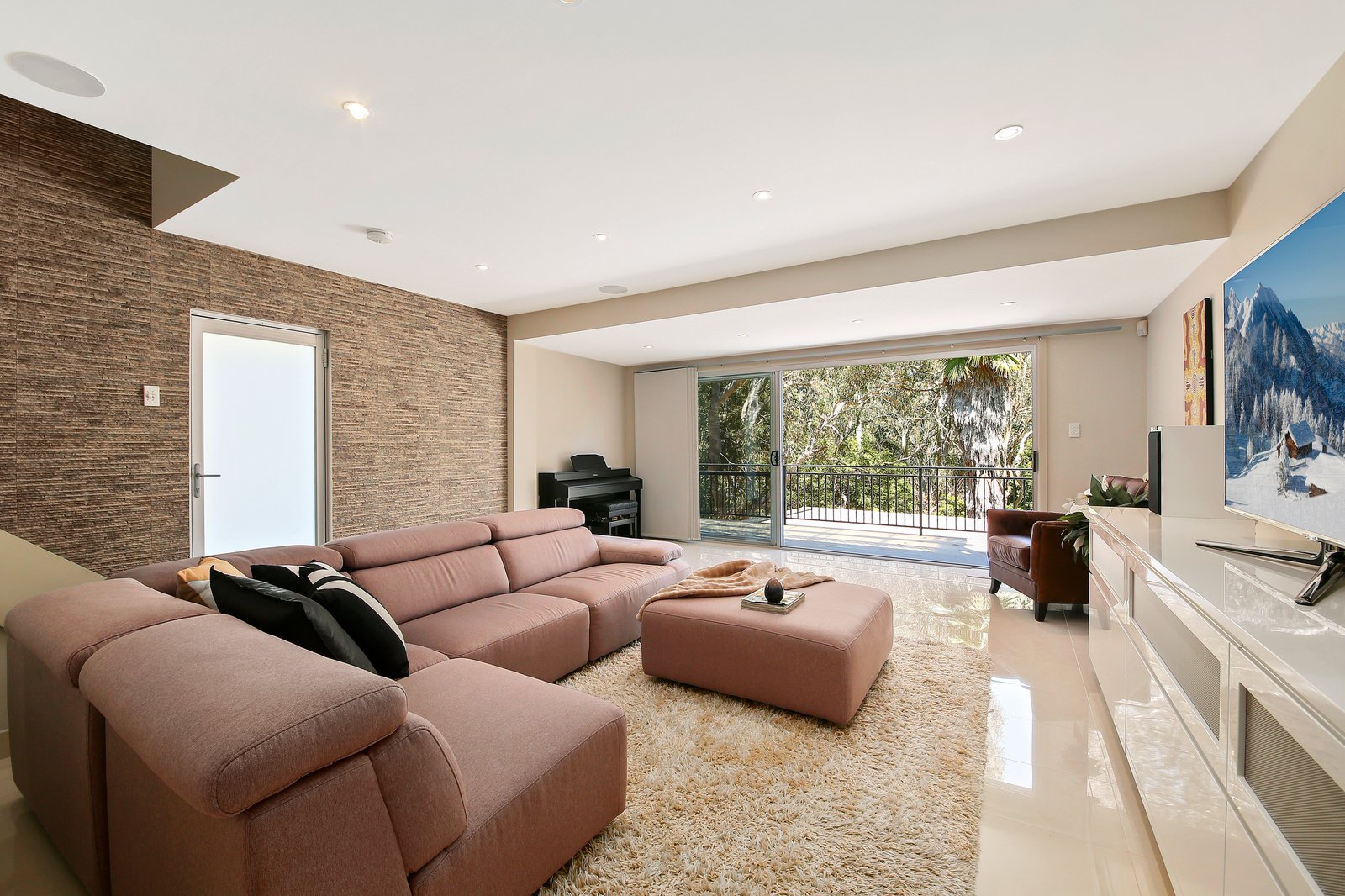 12 Bernard Avenue BARDWELL PARK 1