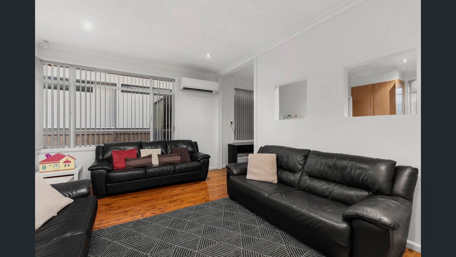 Gallery: 12 Besant Street