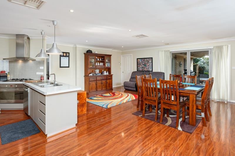 12 Birri Place GLENFIELD PARK 3