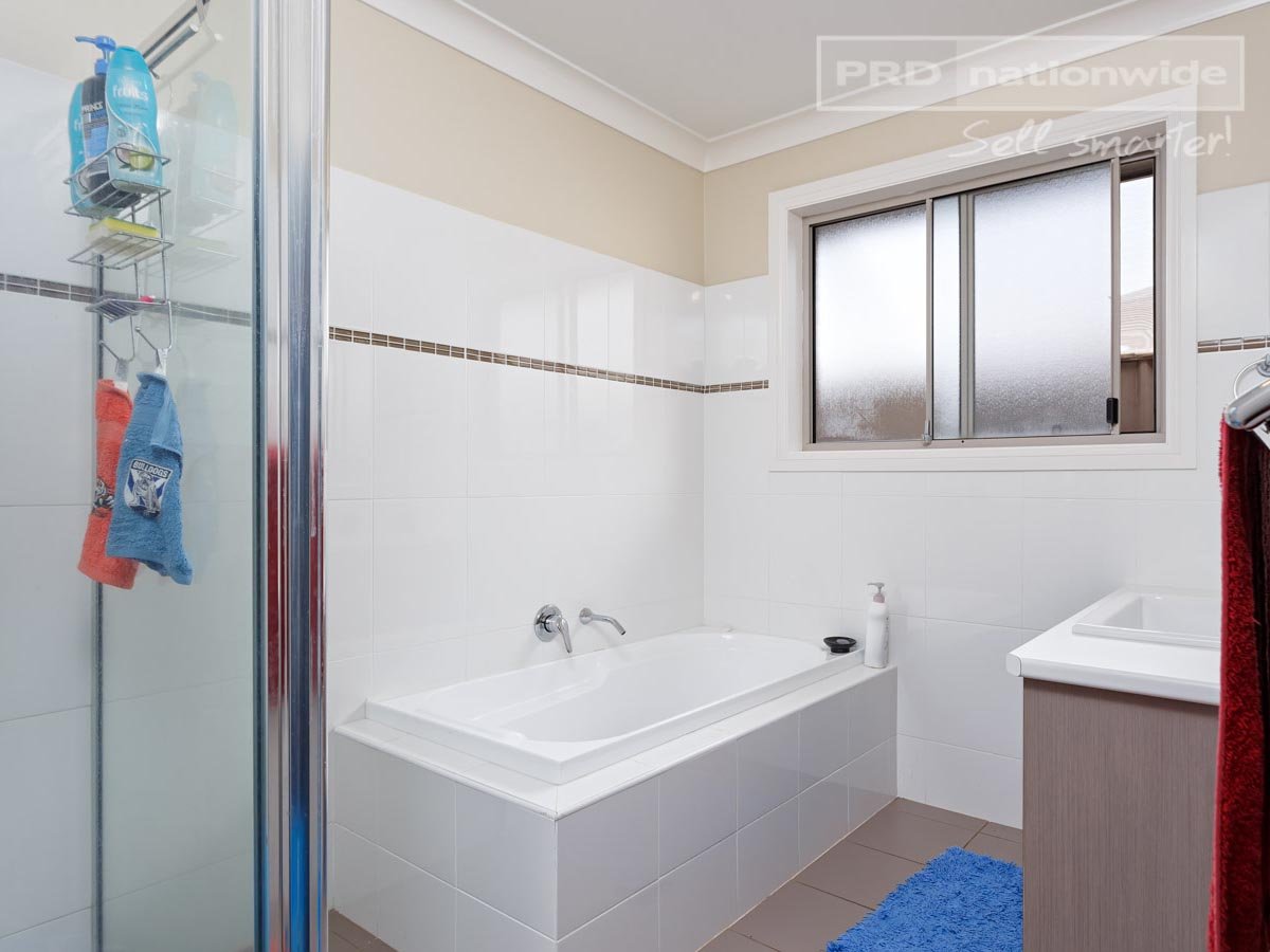 12 Birri Place GLENFIELD PARK 6